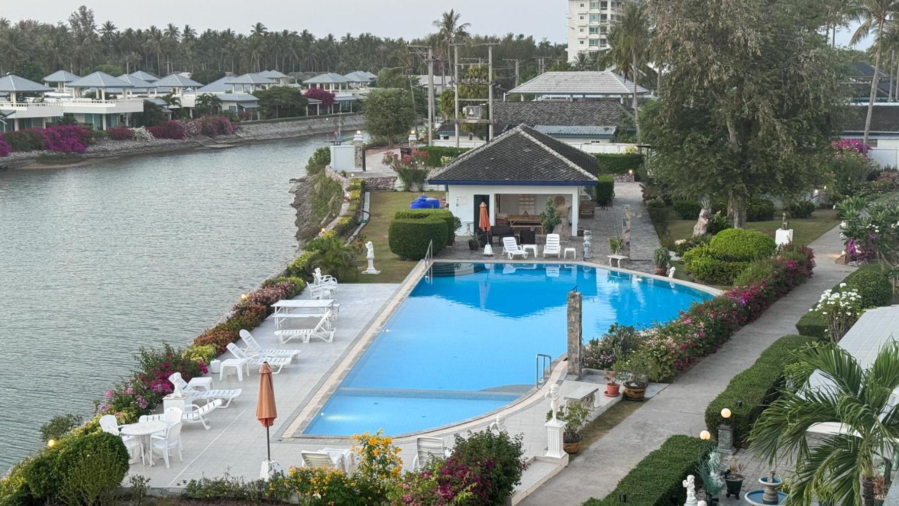 Absolute Beachfront Villa Ban Huai Yang エクステリア 写真