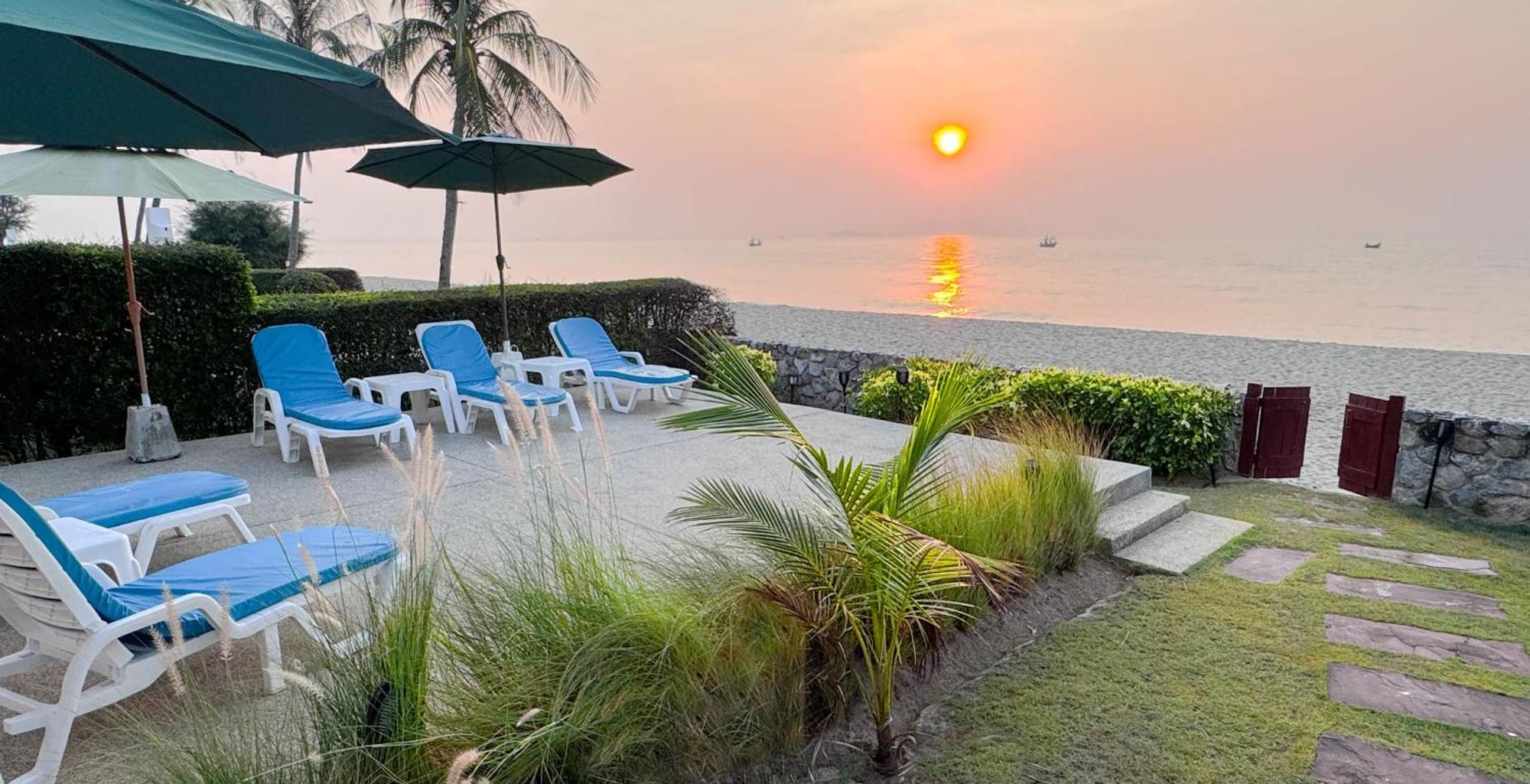 Absolute Beachfront Villa Ban Huai Yang エクステリア 写真